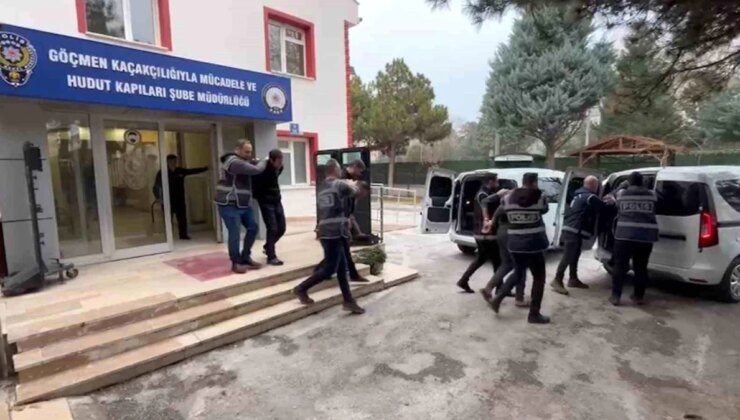 Konya’da Göçmen Kaçakçılarına Operasyon: 5 Tutuklama