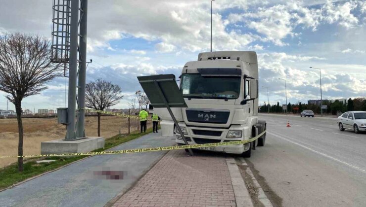 Konya’da Tırın Çarptığı Tabela Şoförün Başına Çarptı: Ağır Yaralı