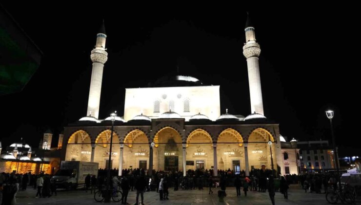 Konya’da Miraç Kandili’nde Depremzedeler İçin Dua Edildi